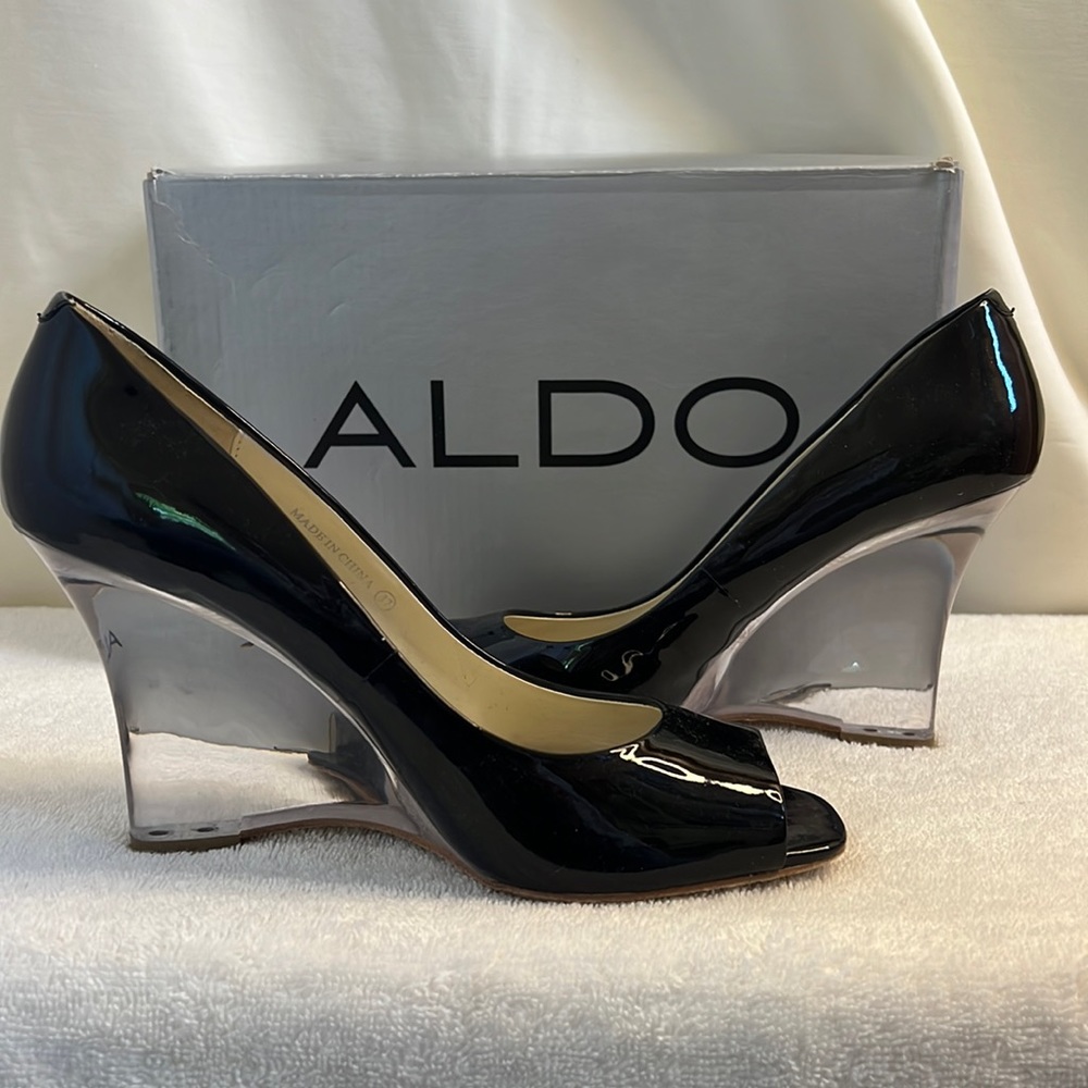 EUC Aldo Size 7/ 37 Javea Black patent lucite wedge heels